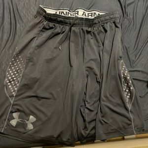 Under Armour gym shorts large loose fit hardly ever worn